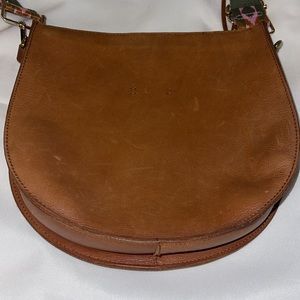 Madewell the Transport Saddlebag in English saddle leather